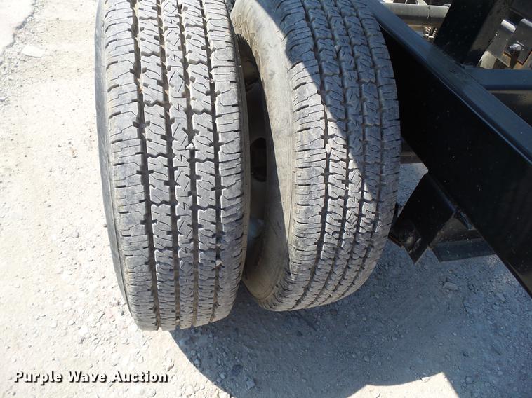 image for item DZ9346 2014 Kaufman W56 car carrier trailer