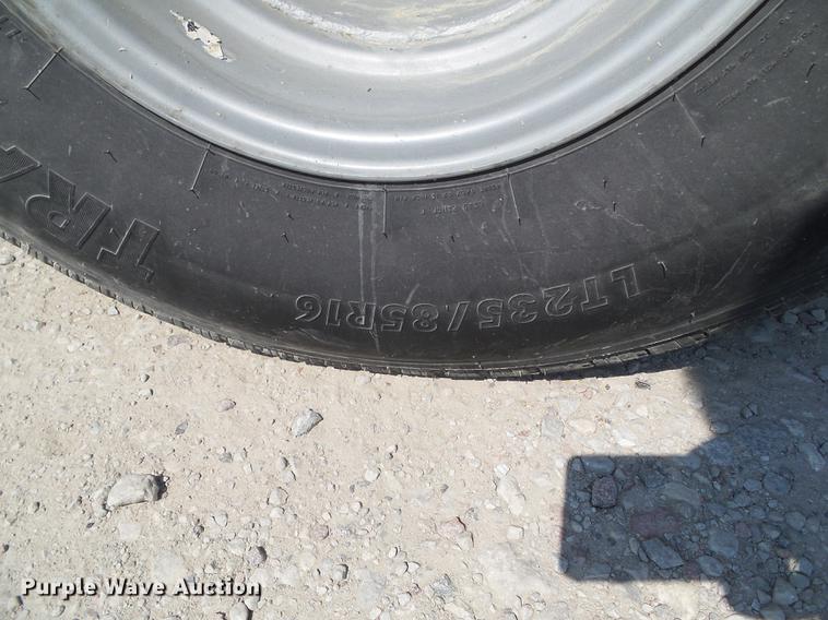 image for item DZ9346 2014 Kaufman W56 car carrier trailer