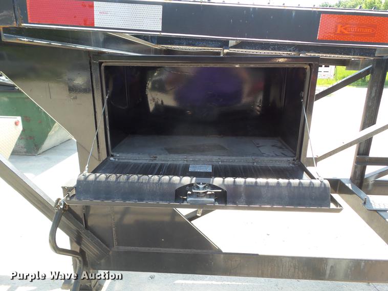 image for item DZ9346 2014 Kaufman W56 car carrier trailer