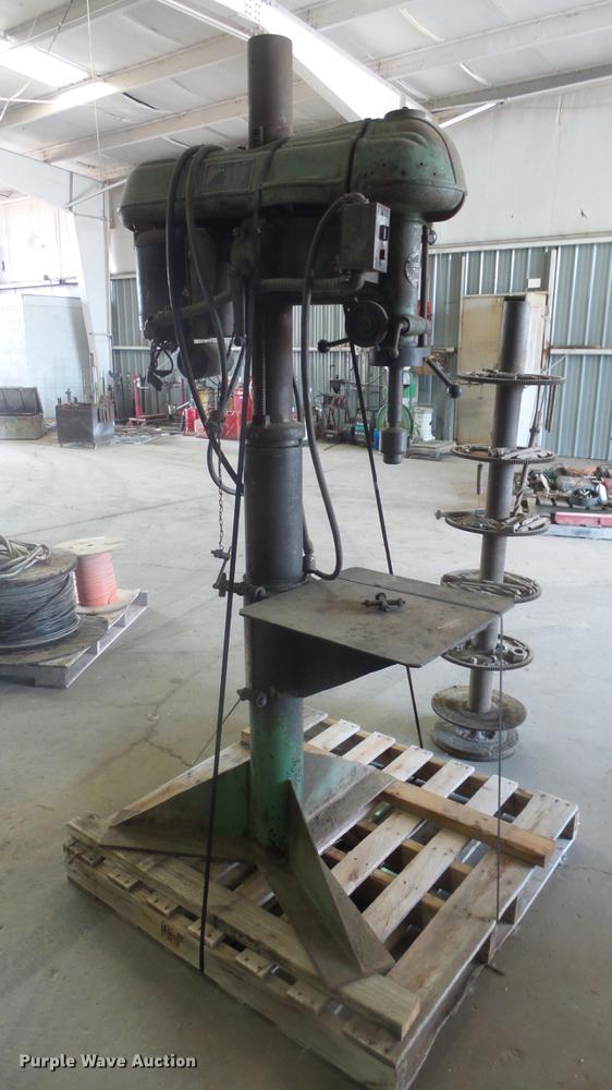 image for item EF9000 Walker-Turner drill press