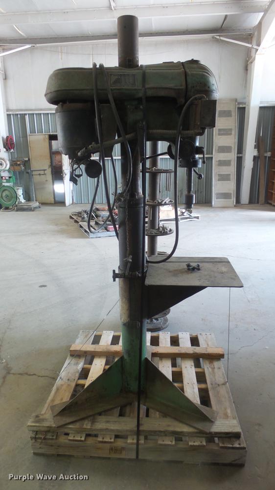 image for item EF9000 Walker-Turner drill press