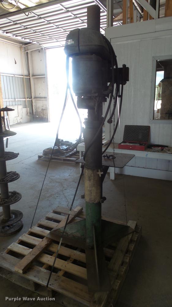 image for item EF9000 Walker-Turner drill press