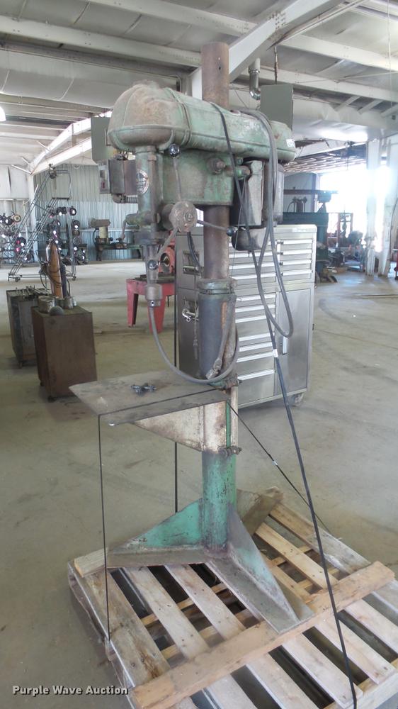 image for item EF9000 Walker-Turner drill press