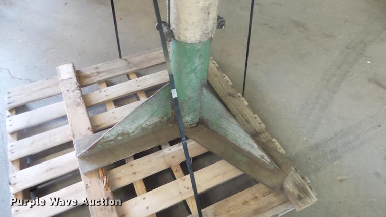 image for item EF9000 Walker-Turner drill press