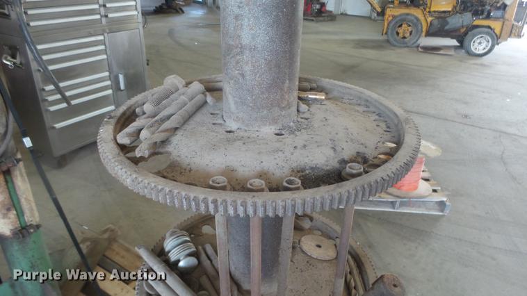 image for item EF9000 Walker-Turner drill press