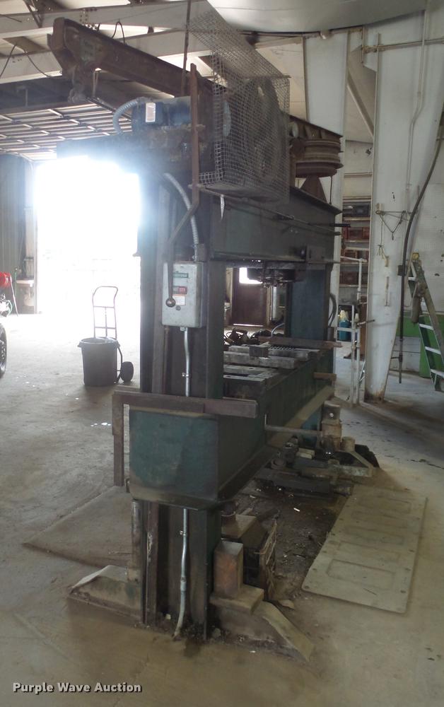 image for item EF9008 Hydraulic press