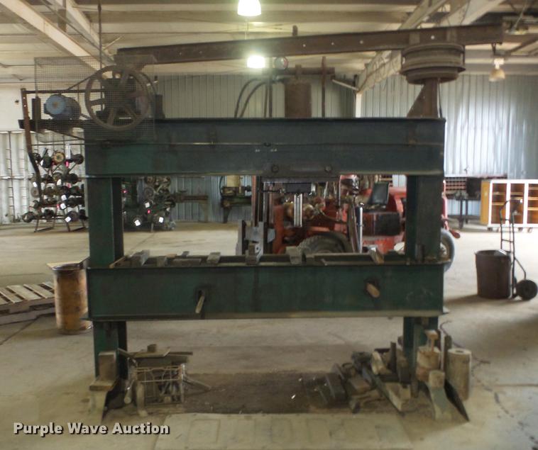 image for item EF9008 Hydraulic press