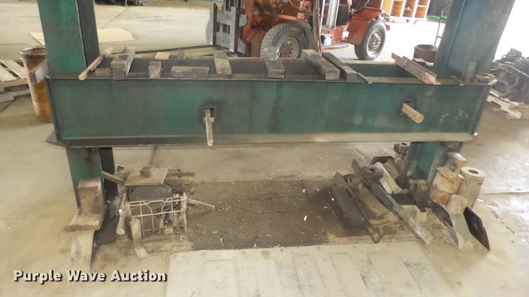 image for item EF9008 Hydraulic press