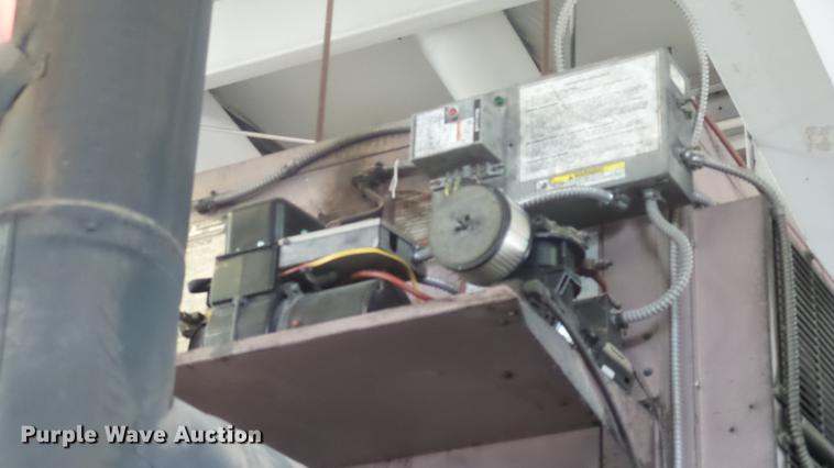 image for item EF9009 Reznor RA-350 heater