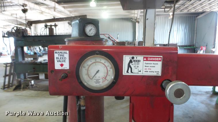 image for item EF9010 Coats 5060A rim clamp tire machine