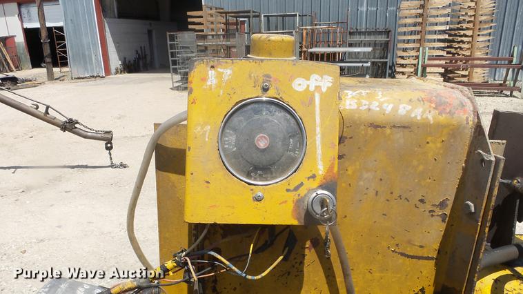 image for item EF9011 Shop built material handler