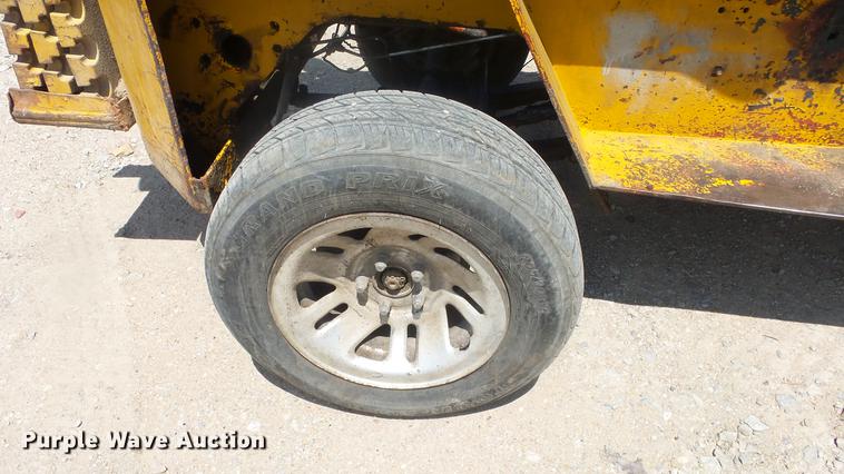 image for item EF9011 Shop built material handler