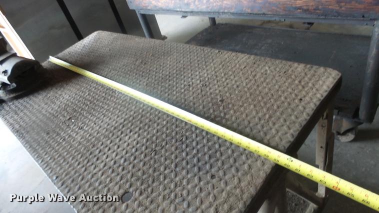 image for item EF9013 Shop tables and benches