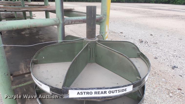 image for item EF9013 Shop tables and benches