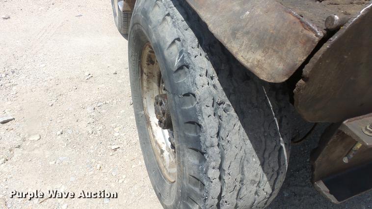 image for item EF9020 Shop built material handler