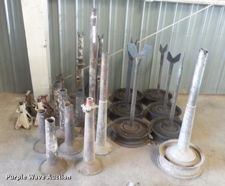 image for item EF9025 Jacks and stands