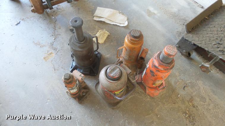 image for item EF9025 Jacks and stands