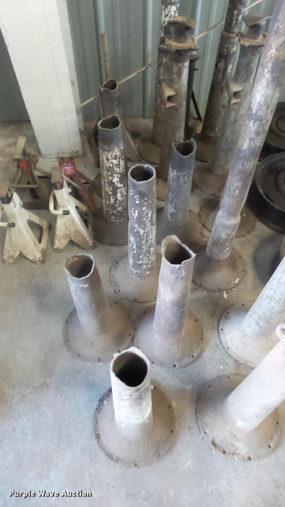 image for item EF9025 Jacks and stands