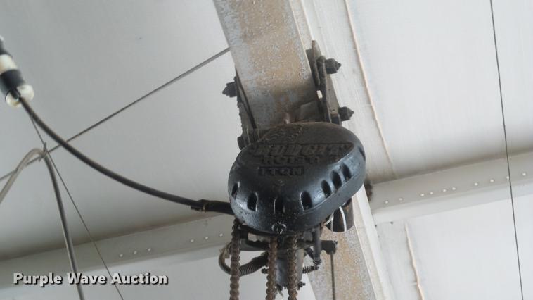 image for item EF9028 (4) chain hoists with trolleys