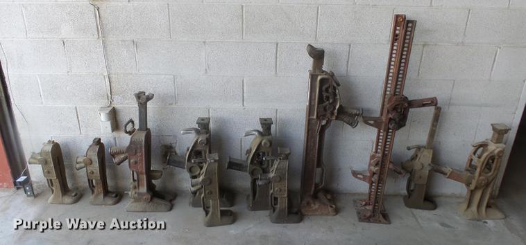 image for item EF9029 (12) mechanical ratchet jacks