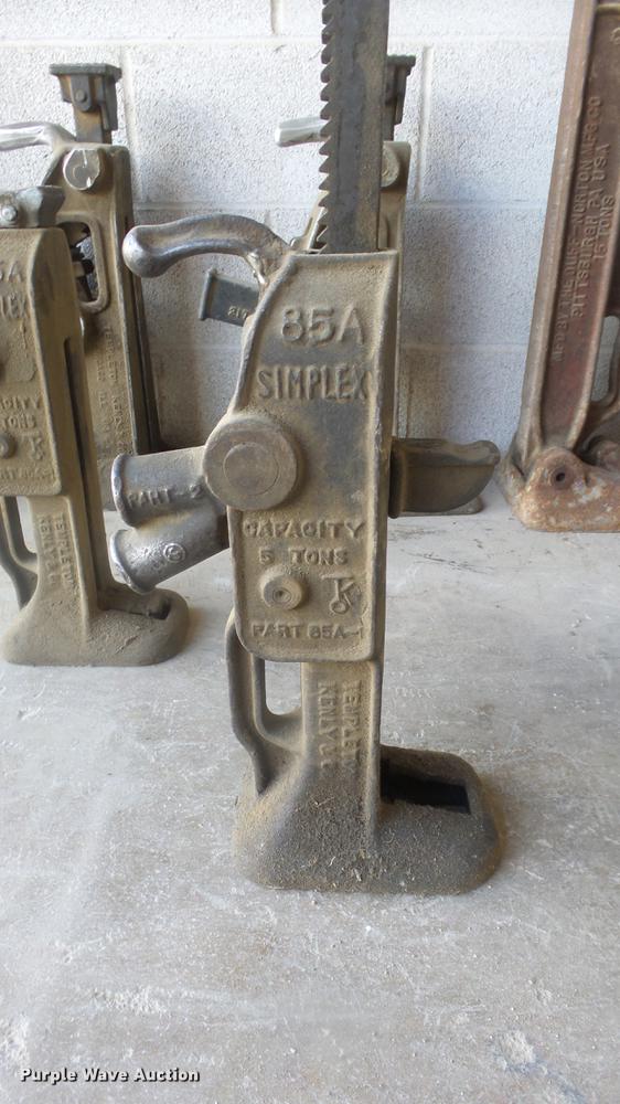 image for item EF9029 (12) mechanical ratchet jacks