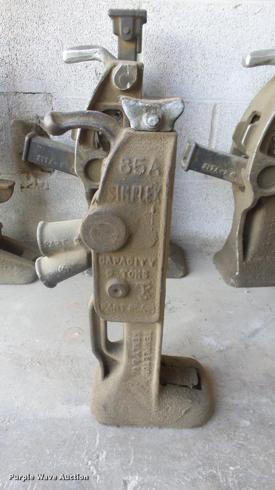 image for item EF9029 (12) mechanical ratchet jacks