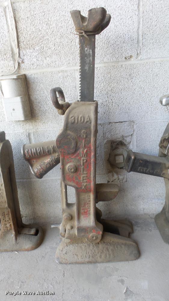 image for item EF9029 (12) mechanical ratchet jacks