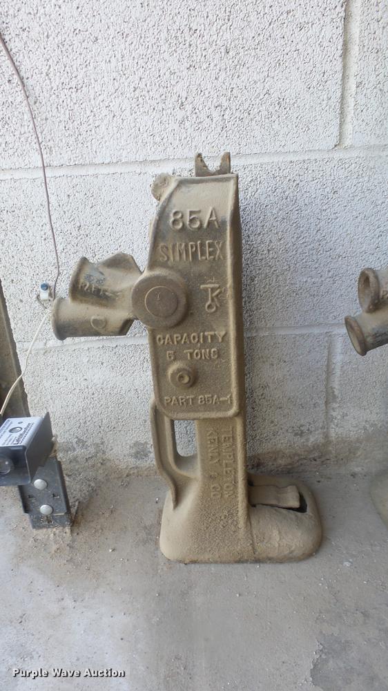 image for item EF9029 (12) mechanical ratchet jacks