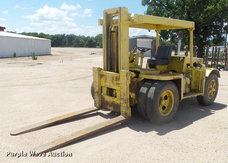 image for item EF9046 Shop built forklift