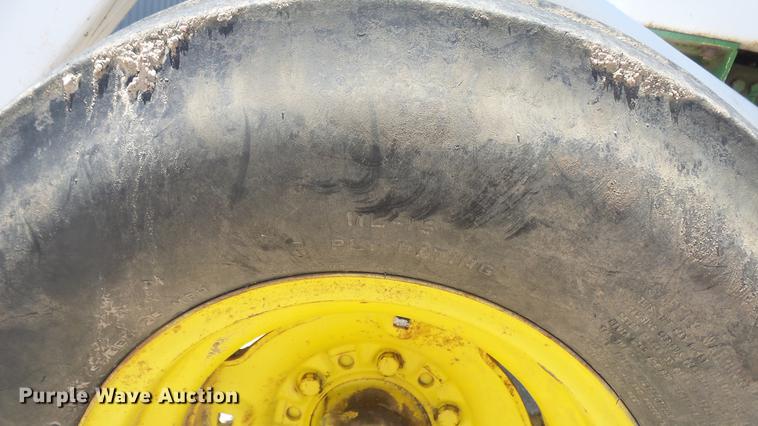 image for item EF9049 John Deere 4020 tractor