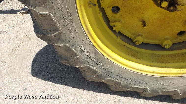 image for item EF9049 John Deere 4020 tractor