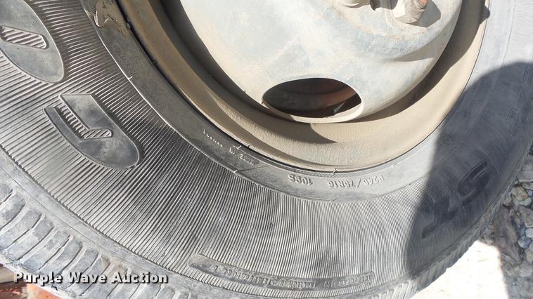 image for item EF9051 Yale LA51AT-30UF forklift