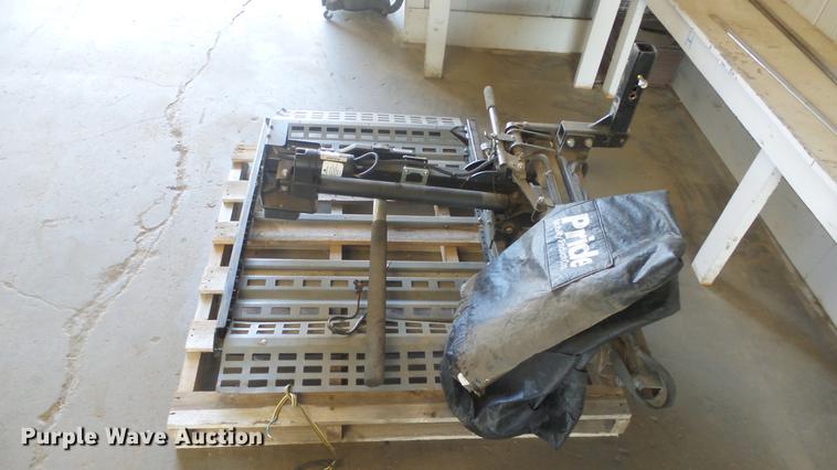 image for item EF9053 Pride wheelchair lift