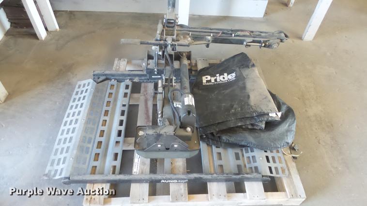 image for item EF9053 Pride wheelchair lift