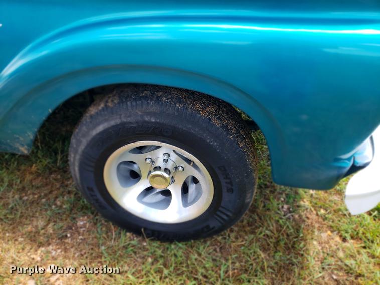 image for item EF9793 1963 Ford F100 pickup truck