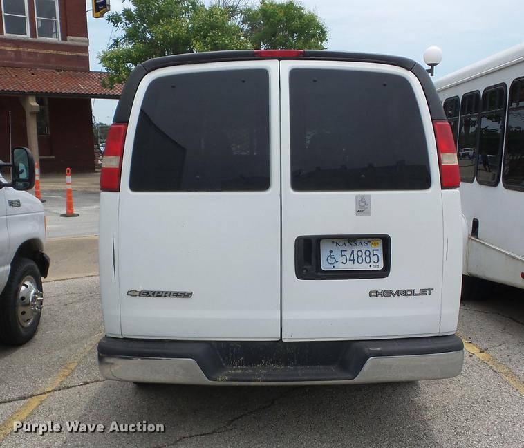 image for item EI9847 2005 Chevrolet Express 3500 van