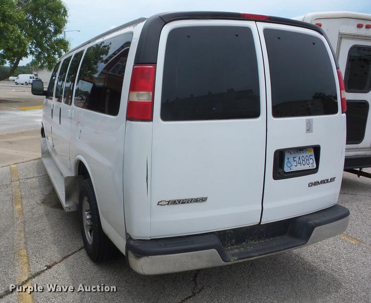 image for item EI9847 2005 Chevrolet Express 3500 van