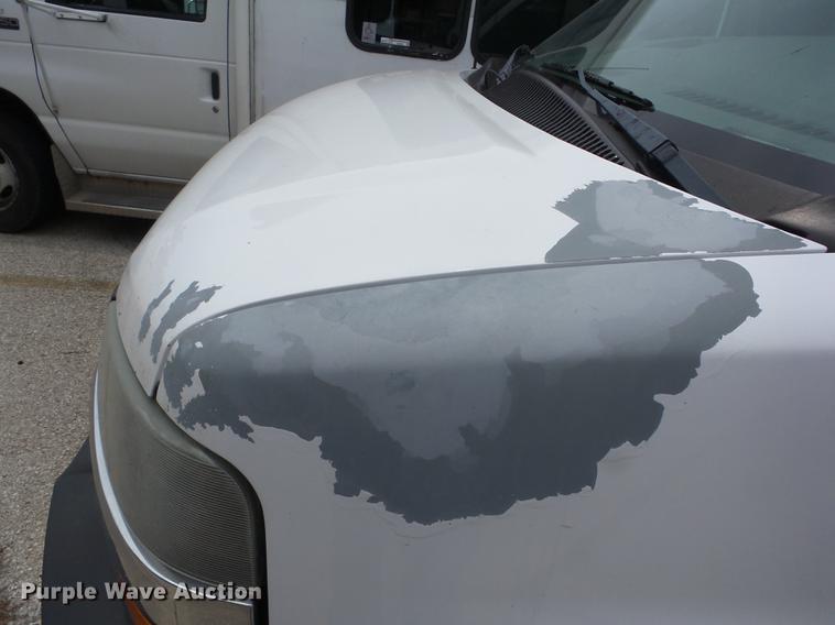 image for item EI9847 2005 Chevrolet Express 3500 van