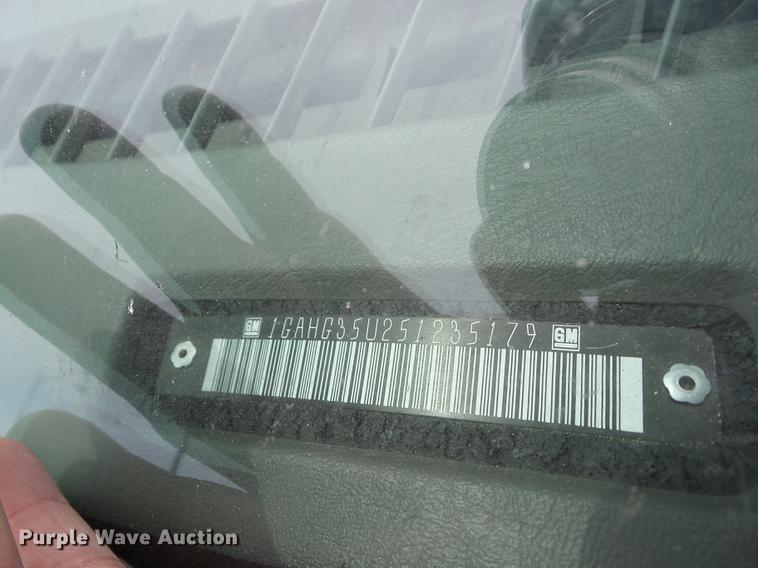 image for item EI9847 2005 Chevrolet Express 3500 van