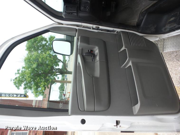 image for item EI9847 2005 Chevrolet Express 3500 van