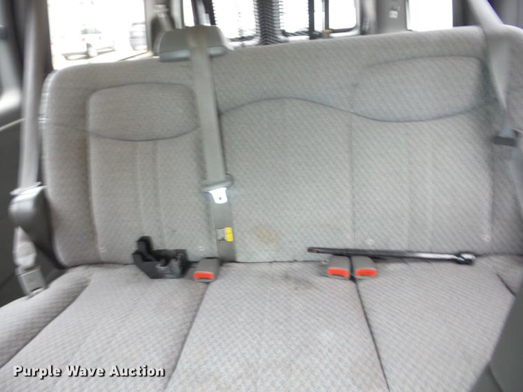 image for item EI9847 2005 Chevrolet Express 3500 van