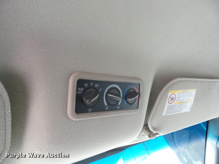 image for item EI9847 2005 Chevrolet Express 3500 van