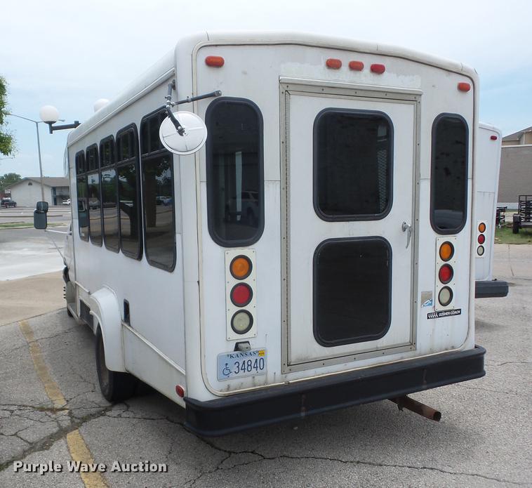 image for item EI9848 2003 Ford E350 Super Duty shuttle bus