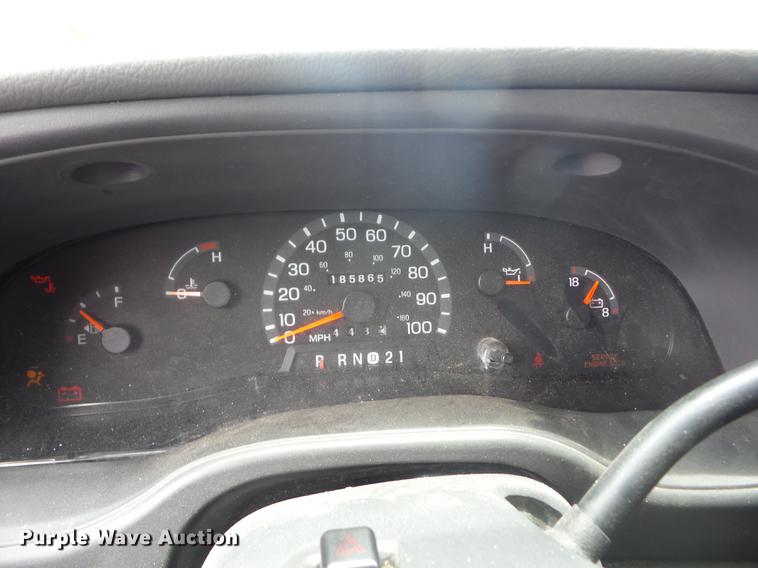 image for item EI9848 2003 Ford E350 Super Duty shuttle bus