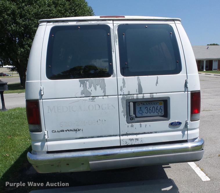 image for item EI9851 1996 Ford Club Wagon XL Super van