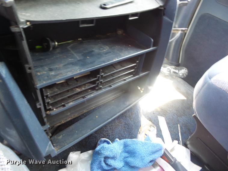 image for item EI9851 1996 Ford Club Wagon XL Super van