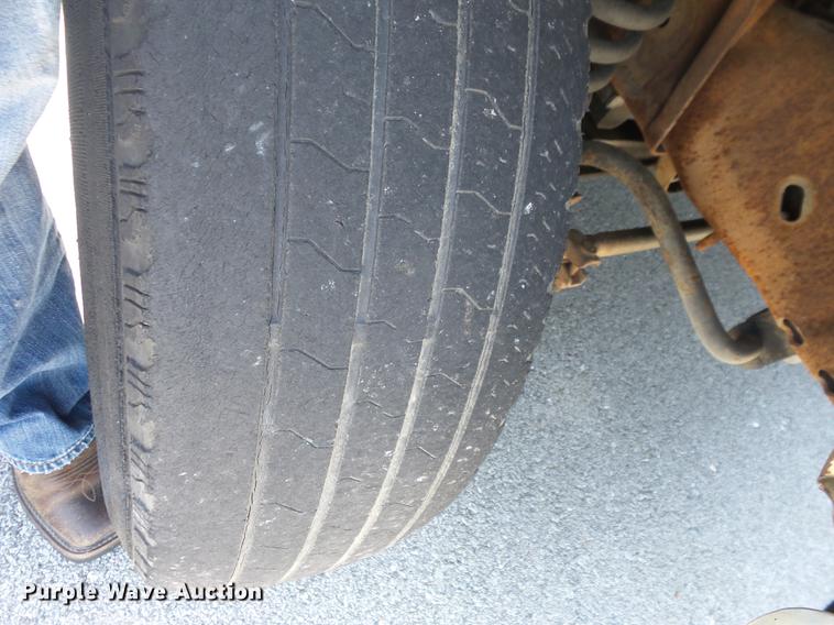 image for item EI9851 1996 Ford Club Wagon XL Super van