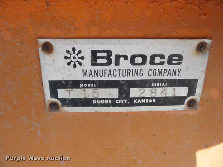 image for item EI9854 1986 Broce T15 broom