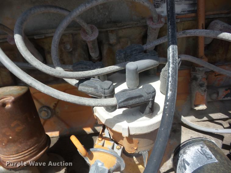 image for item EI9854 1986 Broce T15 broom