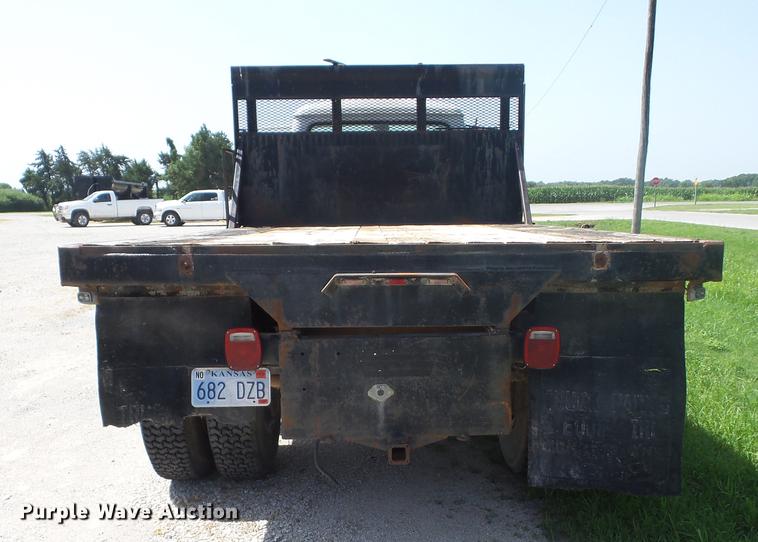 image for item EI9855 1975 International 1850 flatbed truck